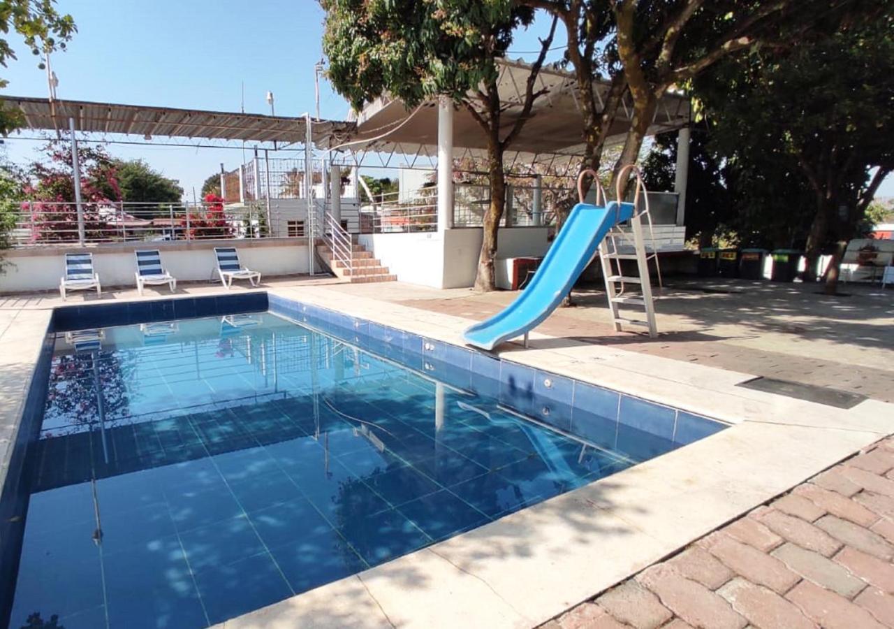 Hotel Quinta De La Rosa Cuautla  Екстериор снимка