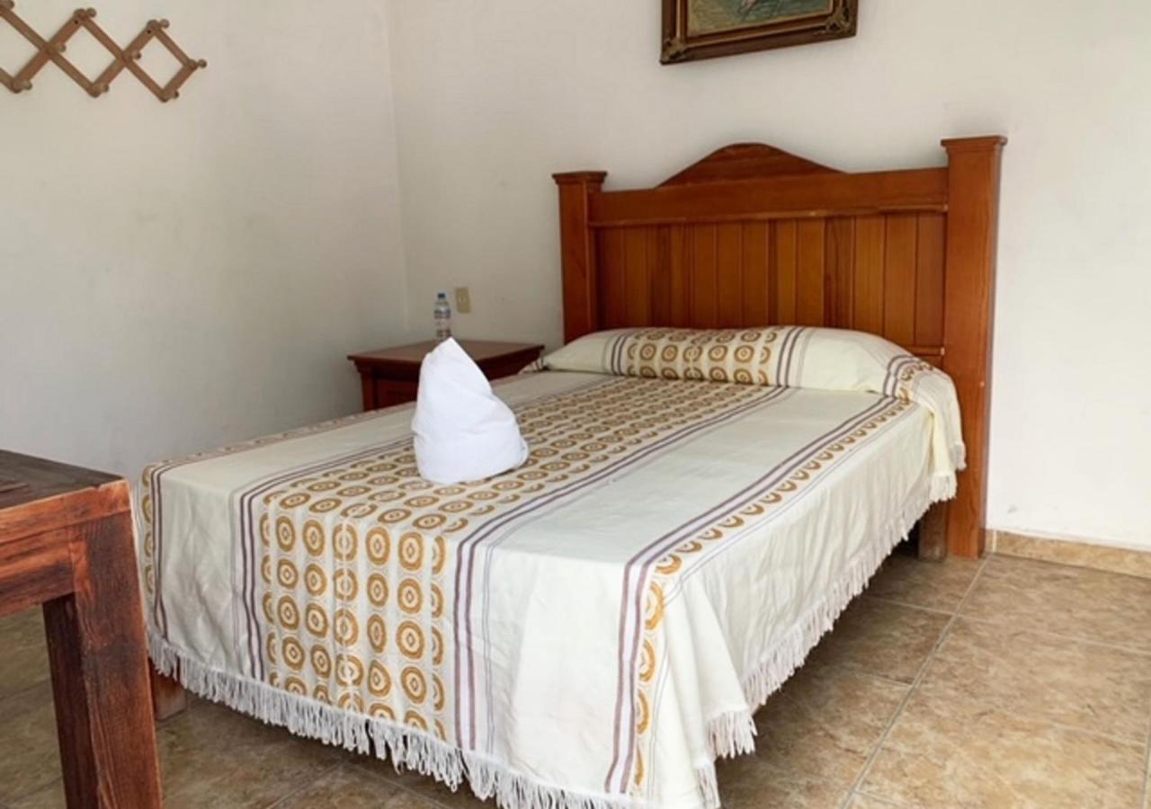 Hotel Quinta De La Rosa Cuautla  Екстериор снимка