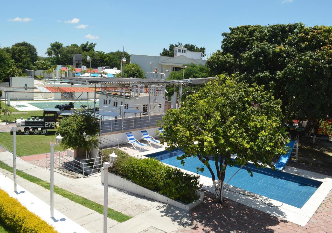Hotel Quinta De La Rosa Cuautla  Екстериор снимка