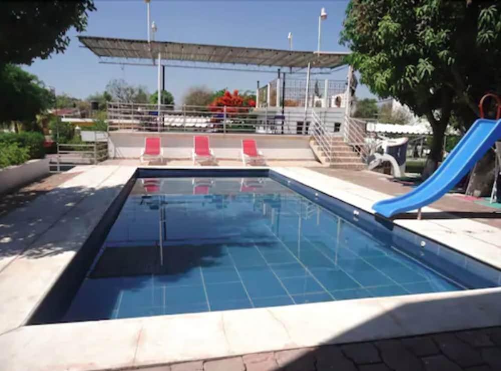 Hotel Quinta De La Rosa Cuautla  Екстериор снимка