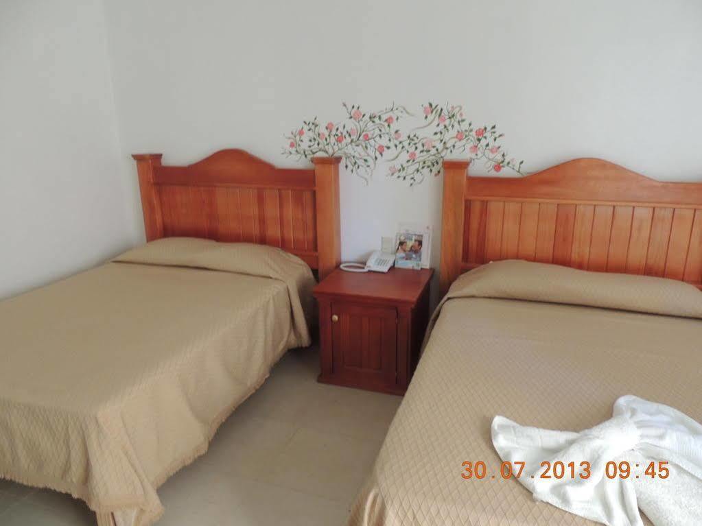 Hotel Quinta De La Rosa Cuautla  Екстериор снимка